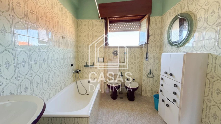 Moradia T5 para Venda em Porto Salvo Foto 32