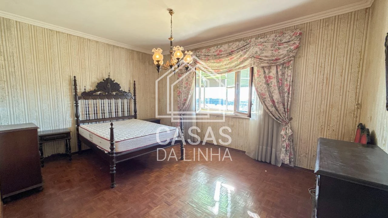 Moradia T5 para Venda em Porto Salvo Foto 6