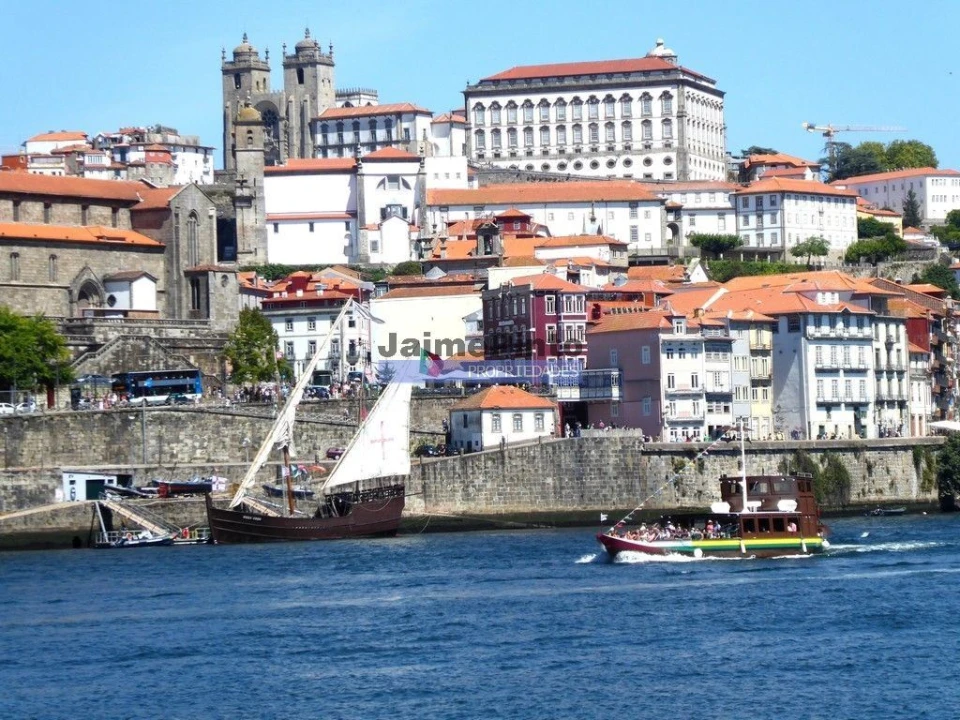Apartamento T4 para Venda em Lordelo do Ouro e Massarelos Foto 4