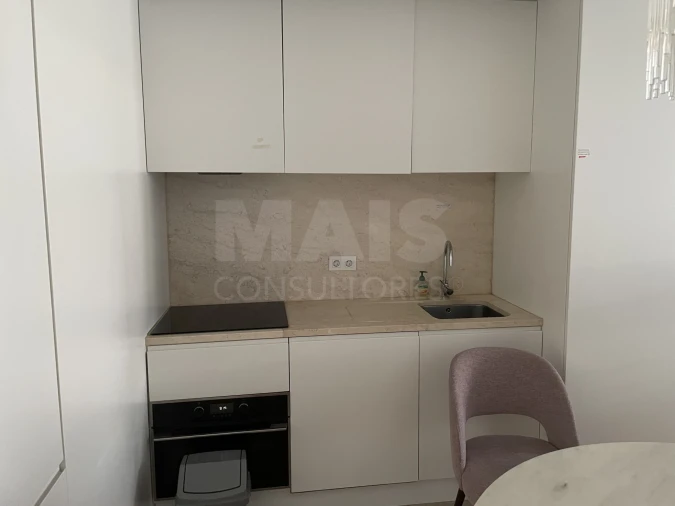 Apartamento T2 para Arrendamento em Santa Maria Maior Foto 7