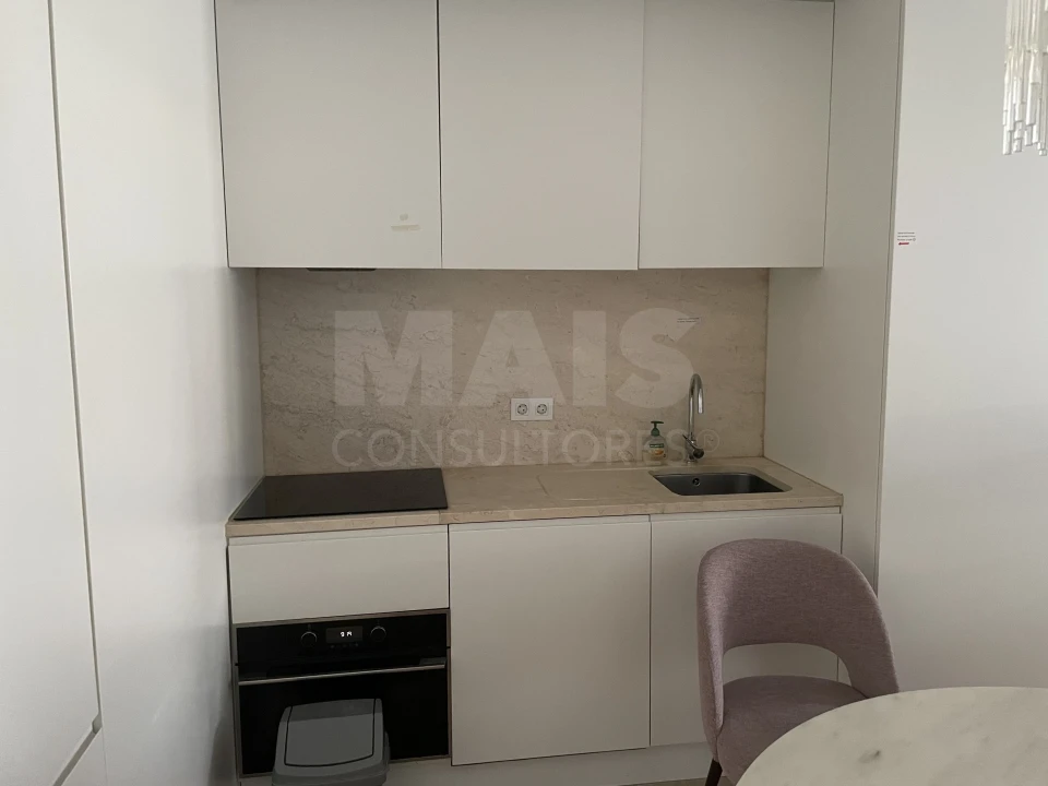 Apartamento T2 para Arrendamento em Santa Maria Maior Foto 7