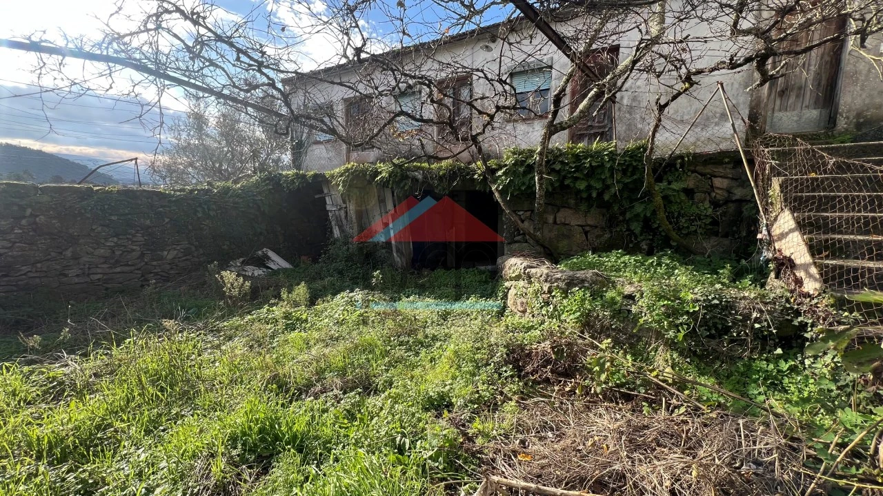 Moradia T4 para Venda em Segude Foto 18