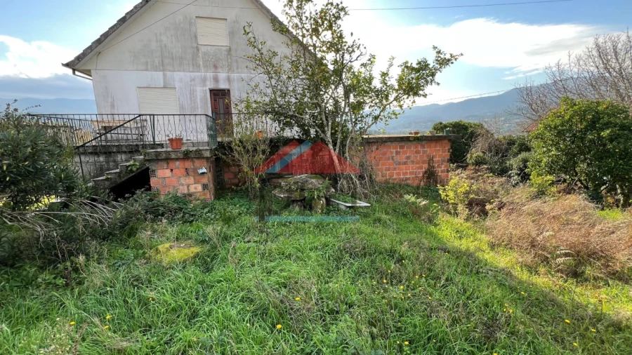 Moradia T4 para Venda em Segude Foto 5