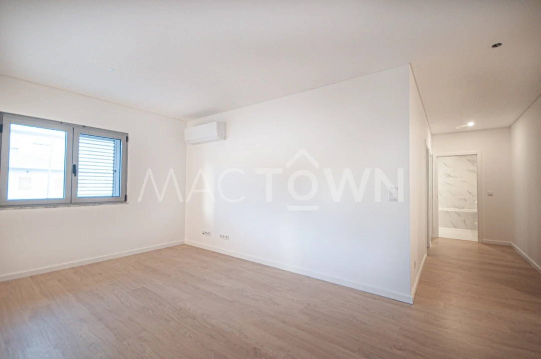 Apartamento T3 para Venda em Camarate, Unhos e Apelação Foto 11