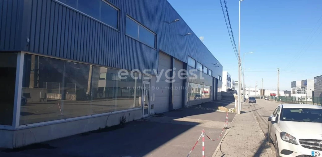 Armazém para Venda em Oliveira do Bairro Foto 9