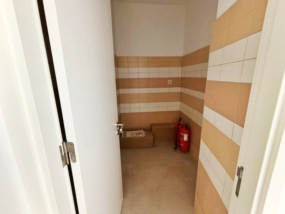 Loja para Arrendamento em Cidade da Maia Foto 15