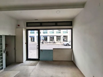 Loja para Arrendamento em Cidade da Maia