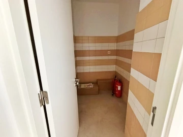 Loja para Arrendamento em Cidade da Maia