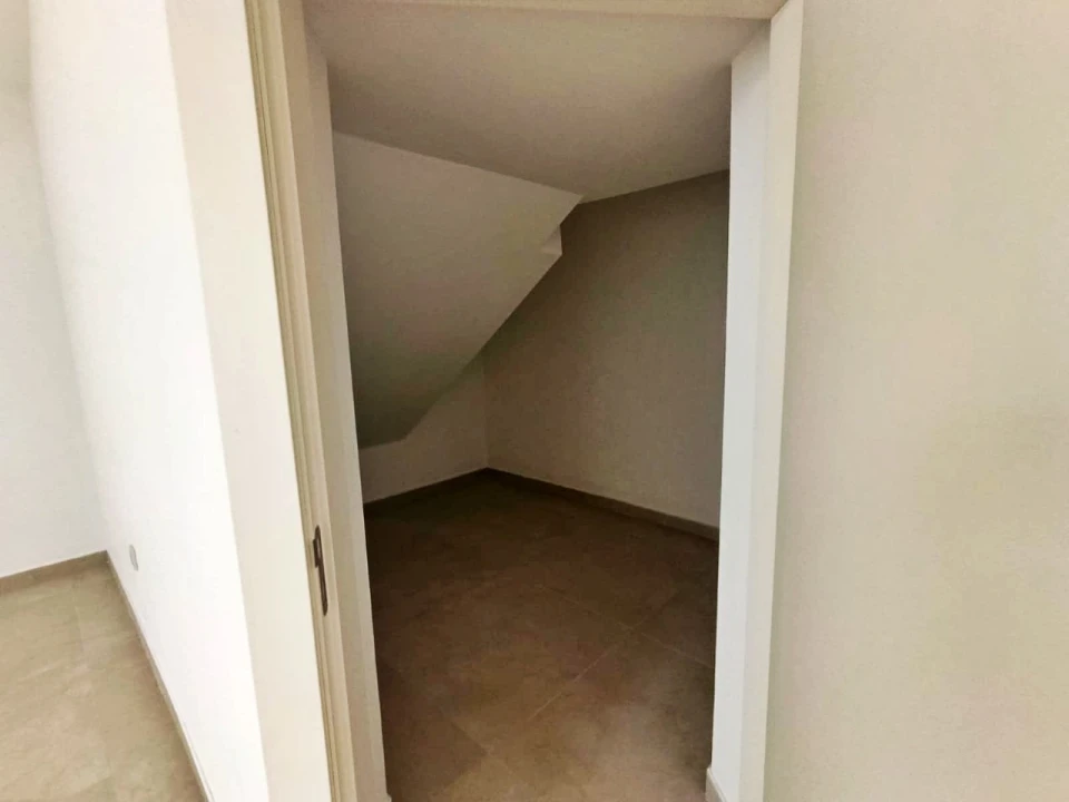 Loja para Arrendamento em Cidade da Maia Foto 12