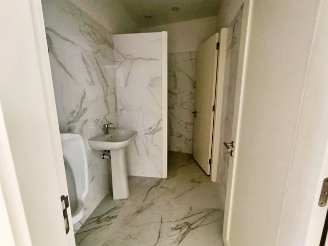 Loja para Arrendamento em Cidade da Maia Foto 17