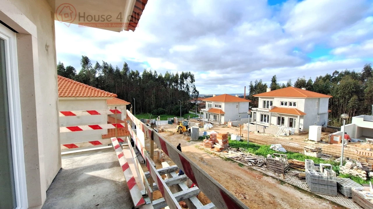 Moradia T4 para Venda em Nossa Senhora do Pópulo, Coto e São Gregório Foto 24