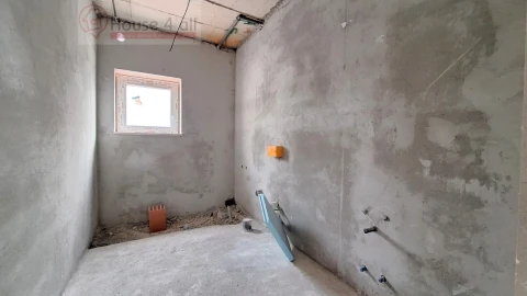 Moradia T4 para Venda em Nossa Senhora do Pópulo, Coto e São Gregório