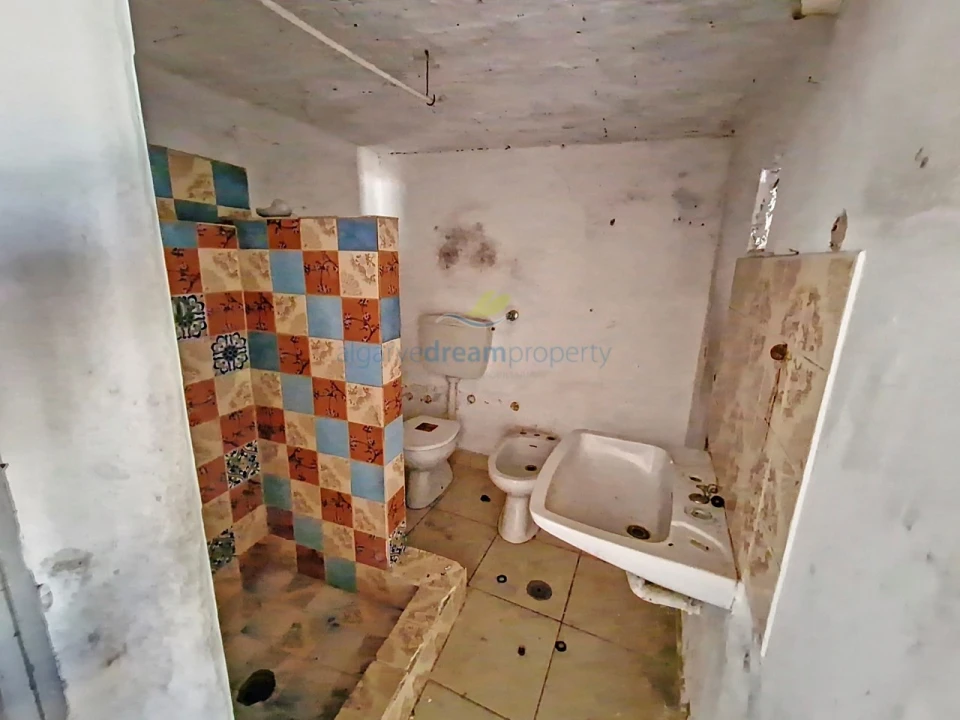 Prédio para Venda em Alcantarilha e Pêra Foto 17