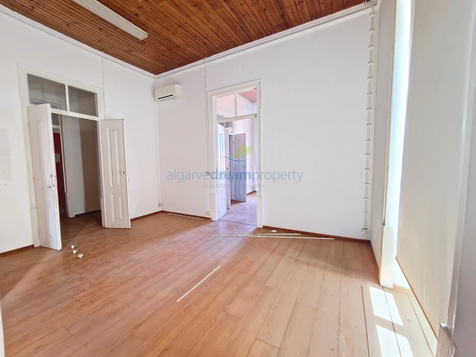 Prédio para Venda em Alcantarilha e Pêra Foto 43