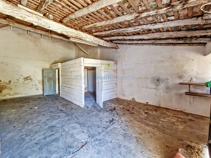 Prédio para Venda em Alcantarilha e Pêra Foto 18