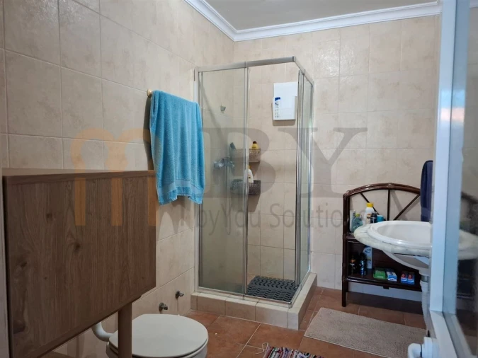 Moradia T2 para Venda em Santa Barbara de Padrões Foto 10