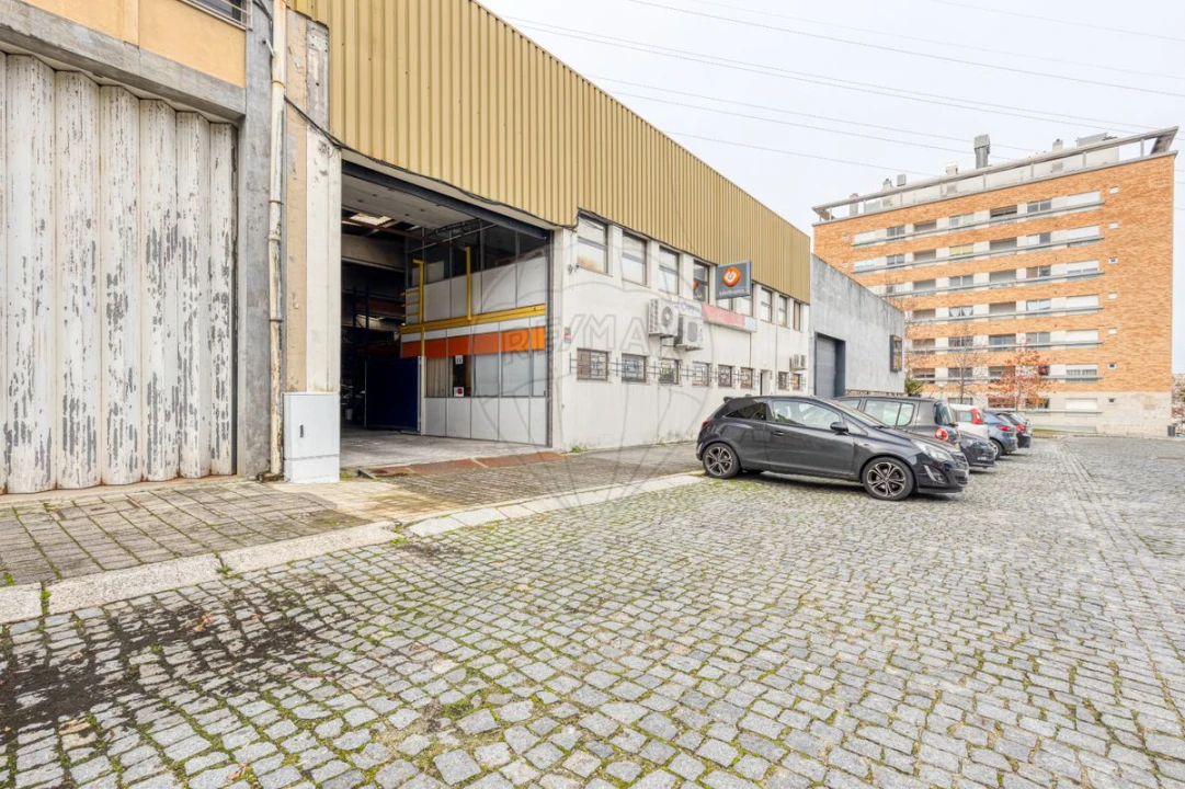 Armazém para Arrendamento em Cidade da Maia Foto 5
