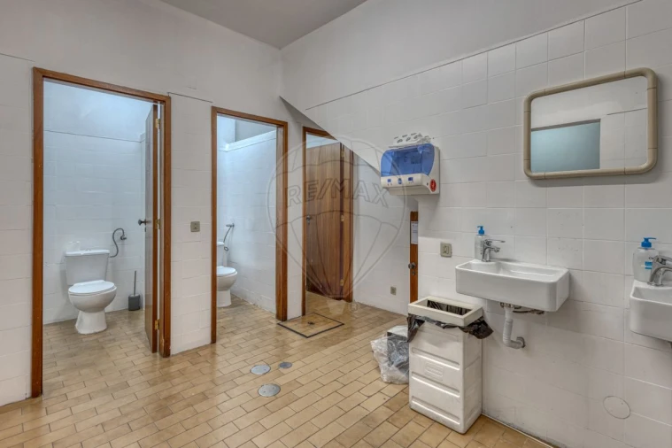 Armazém para Arrendamento em Cidade da Maia Foto 16