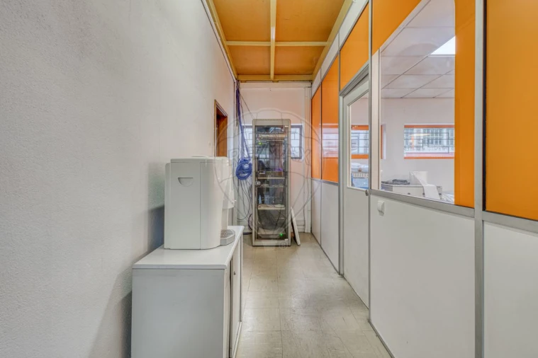 Armazém para Arrendamento em Cidade da Maia Foto 19