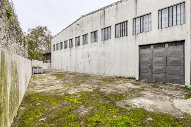 Armazém para Arrendamento em Cidade da Maia Foto 8