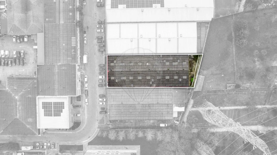 Armazém para Arrendamento em Cidade da Maia Foto 9