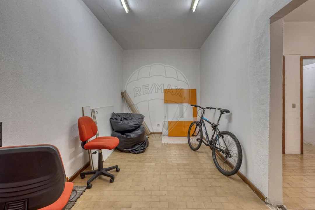 Armazém para Arrendamento em Cidade da Maia Foto 17