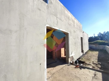 Moradia T4 para Venda em Santa Maria da Feira, Travanca, Sanfins e Espargo