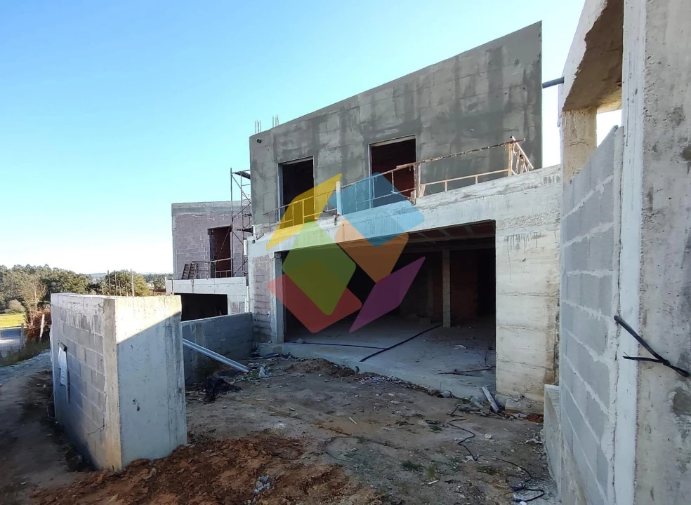 Moradia T4 para Venda em Santa Maria da Feira, Travanca, Sanfins e Espargo Foto 10