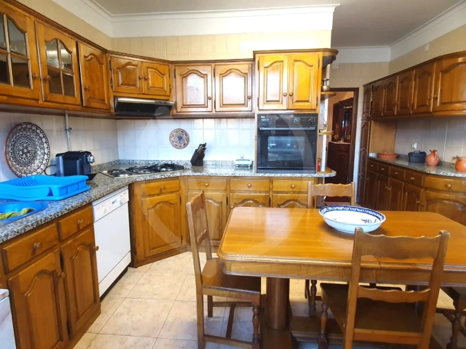 Apartamento T3 para Venda em Oliveira, São Paio e São Sebastião Foto 8