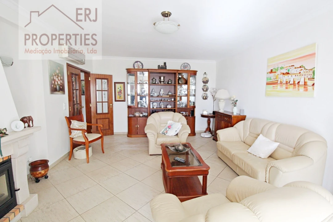 Moradia T3 para Venda em Tavira (Santa Maria e Santiago) Foto 9