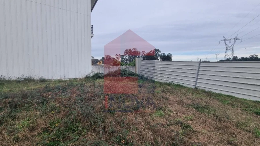 Terreno para Venda em Soutelo Foto 6