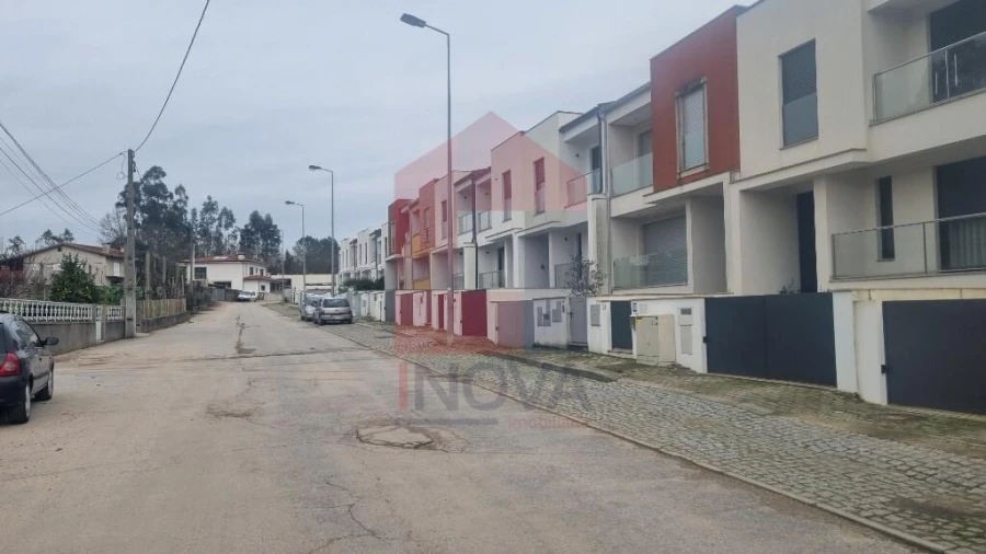 Terreno para Venda em Soutelo Foto 18