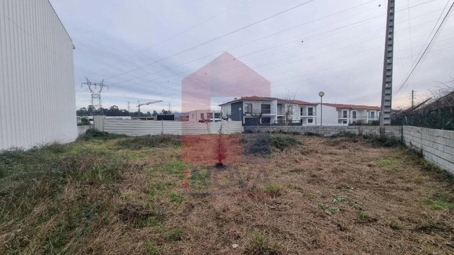 Terreno para Venda em Soutelo Foto 8