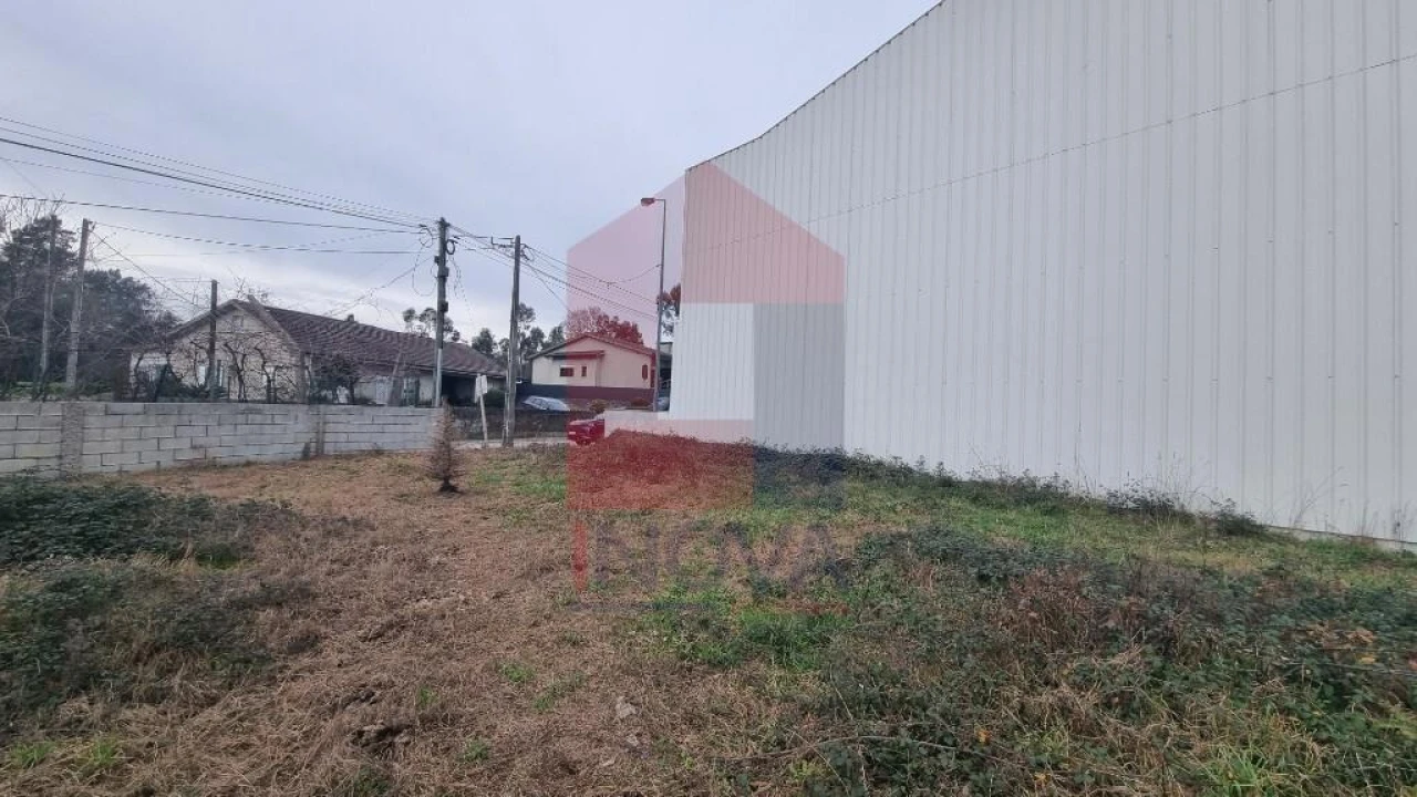 Terreno para Venda em Soutelo Foto 13