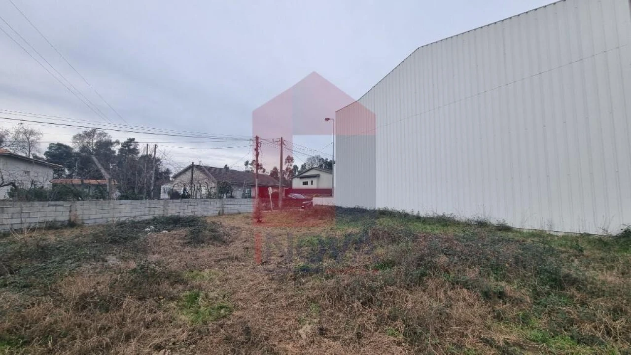 Terreno para Venda em Soutelo Foto 12