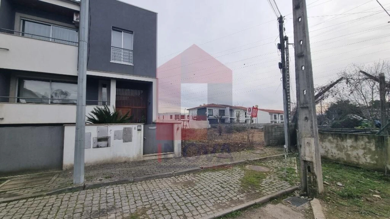 Terreno para Venda em Soutelo Foto 14