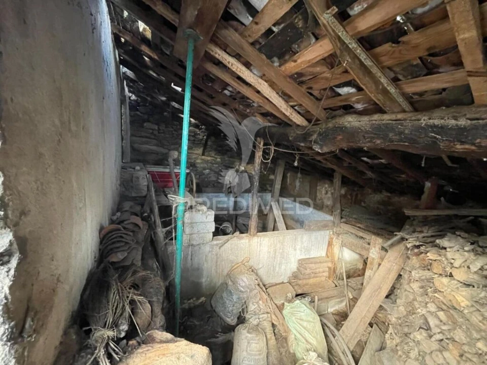 Armazém para Venda em Aveloso Foto 3