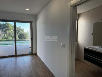 Moradia T3 para Venda em Mexilhoeira Grande