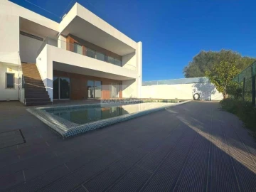 Moradia T3 para Venda em Mexilhoeira Grande