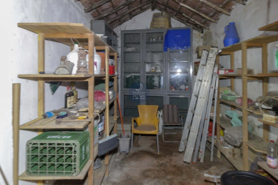 Moradia T4 para Venda em Almoster Foto 15