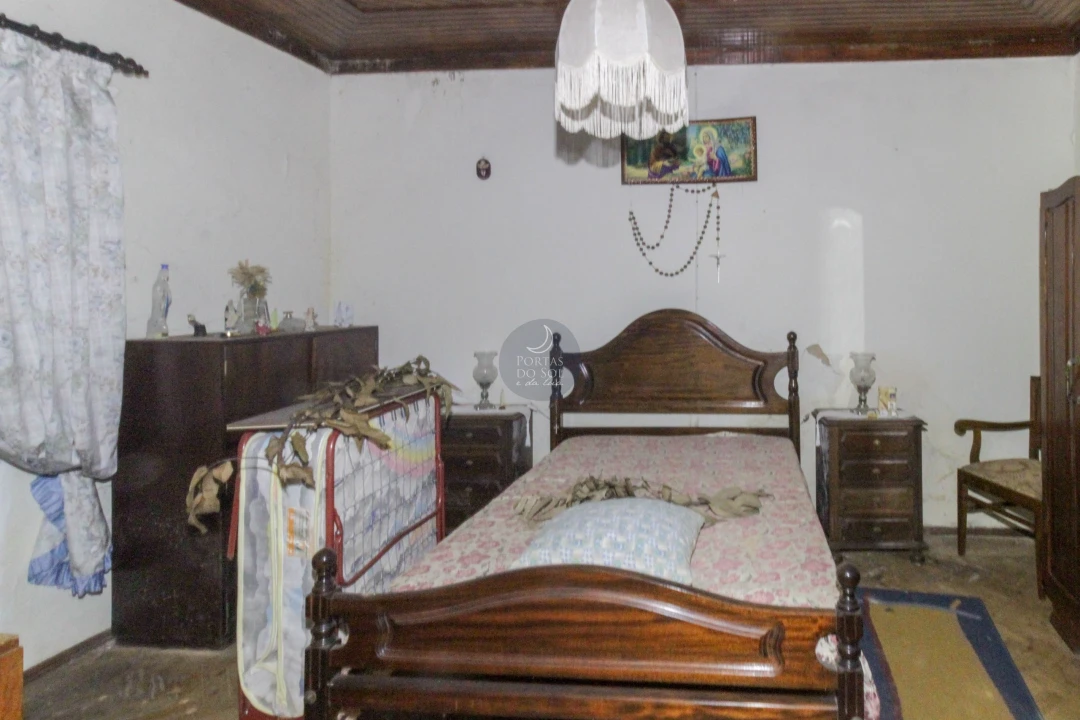 Moradia T4 para Venda em Almoster Foto 6