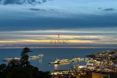 Moradia T4 para Venda em Funchal (Santa Maria Maior)