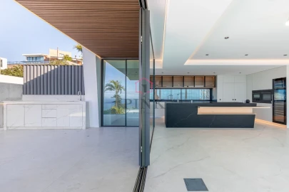 Moradia T4 para Venda em Funchal (Santa Maria Maior)