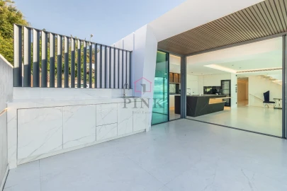 Moradia T4 para Venda em Funchal (Santa Maria Maior)