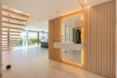 Moradia T4 para Venda em Funchal (Santa Maria Maior)