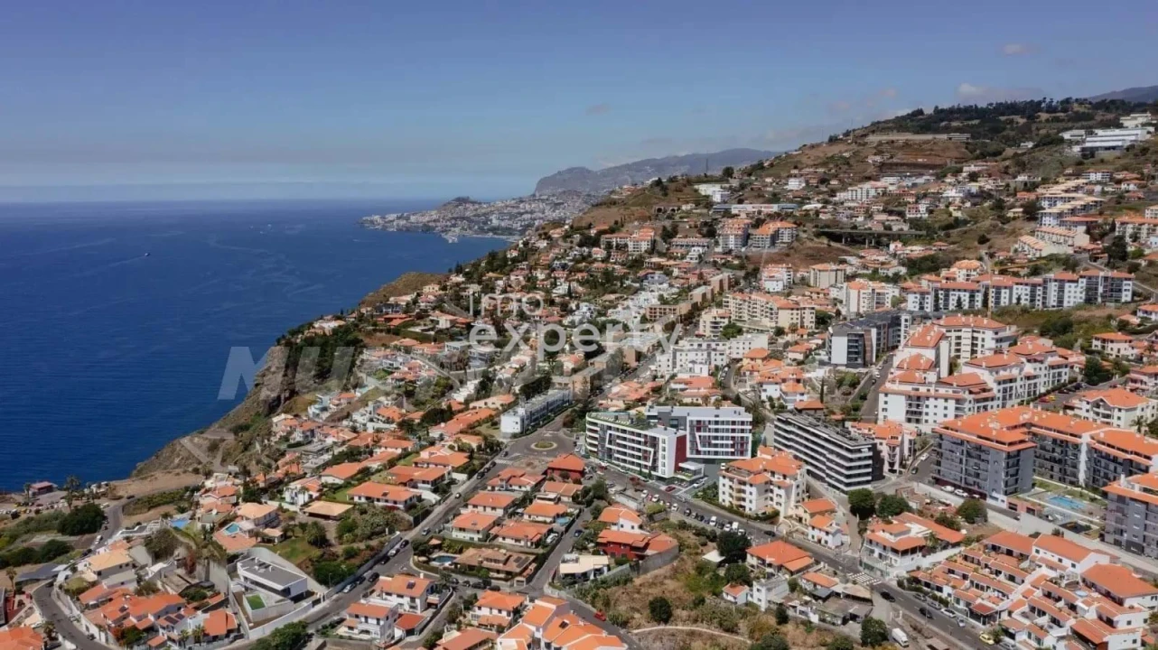 Apartamento T1 para Venda em Caniço Foto 7