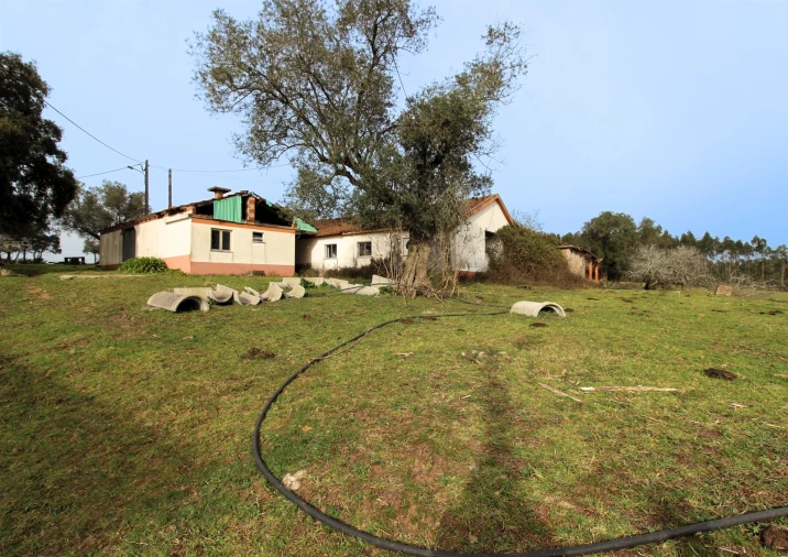 Quinta T0 para Venda em Souto da Carpalhosa e Ortigosa Foto 1
