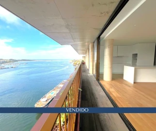 Apartamento T3 para Venda em Lordelo do Ouro e Massarelos
