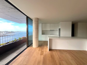 Apartamento T3 para Venda em Lordelo do Ouro e Massarelos