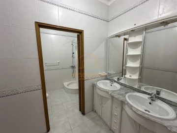 Moradia T4 para Venda em Buarcos